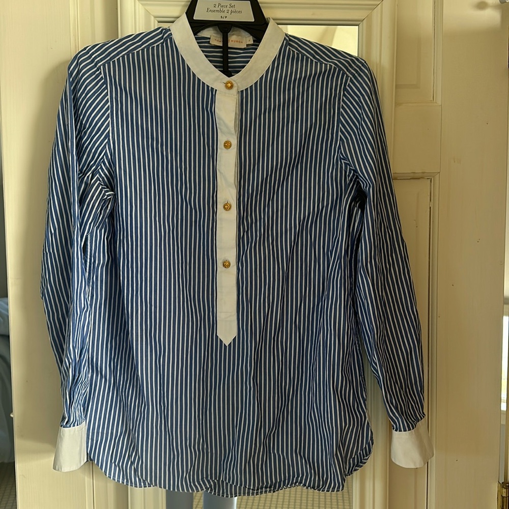 Tory Burch size 4 blue and white striped top with gold buttons. Excellent cond.